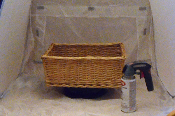 Easy Way to Spray Paint a Basket + Custom Basket Liner Tutorial