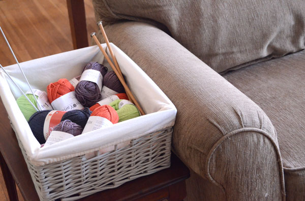 Easy Way to Spray Paint a Basket + Custom Basket Liner Tutorial