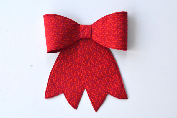 Fabric and Felt Holly Wreath - Free Pattern