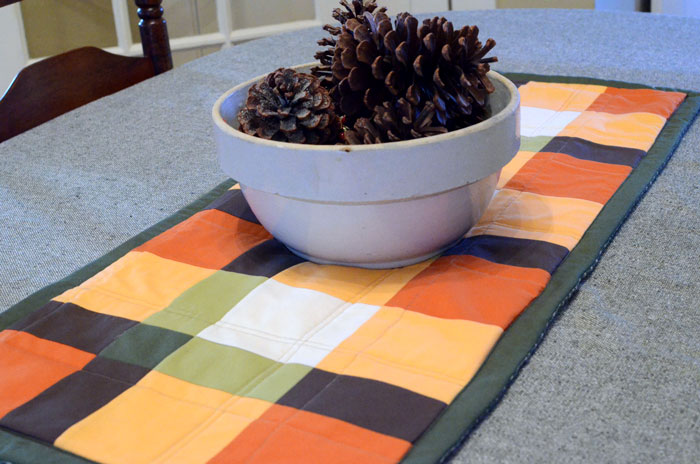 Patchwork Plaid Table Runner Hot Pad - Sewing Tutorial