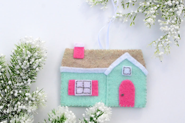 Felt House Christmas Ornament - Free Pattern