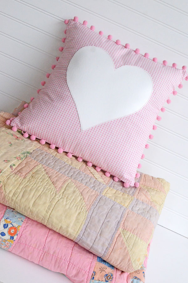 Pom Pom Heart Pillow Tutorial -  With Free Pattern