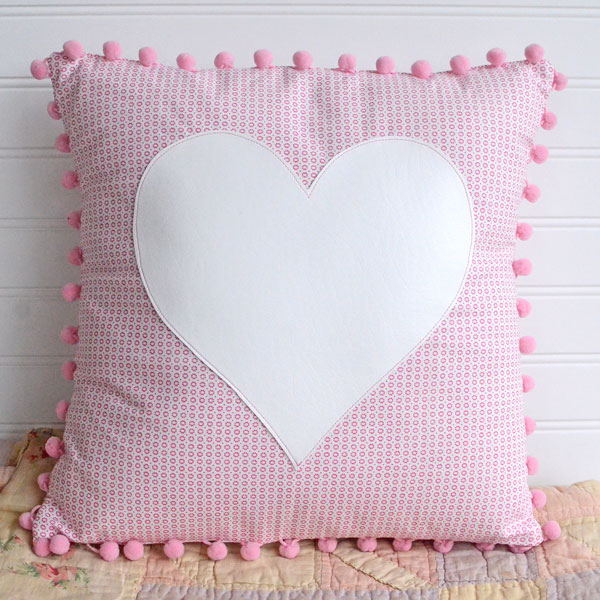Pom Pom Heart Pillow Tutorial -  with free pattern