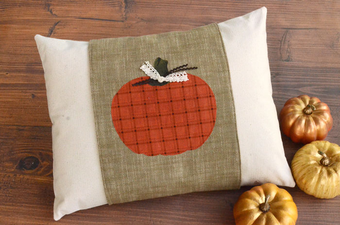 DIY Fall Pillow with Pumpkin Applique Pillow Wrap