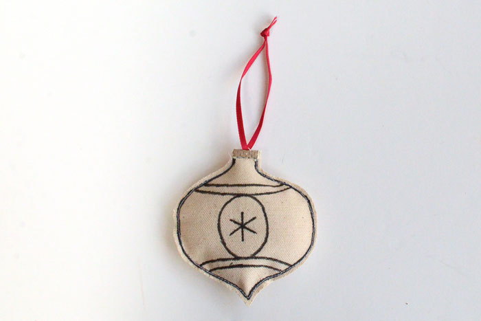 Keepsake Christmas Ornaments Kids Can Make - Step 12