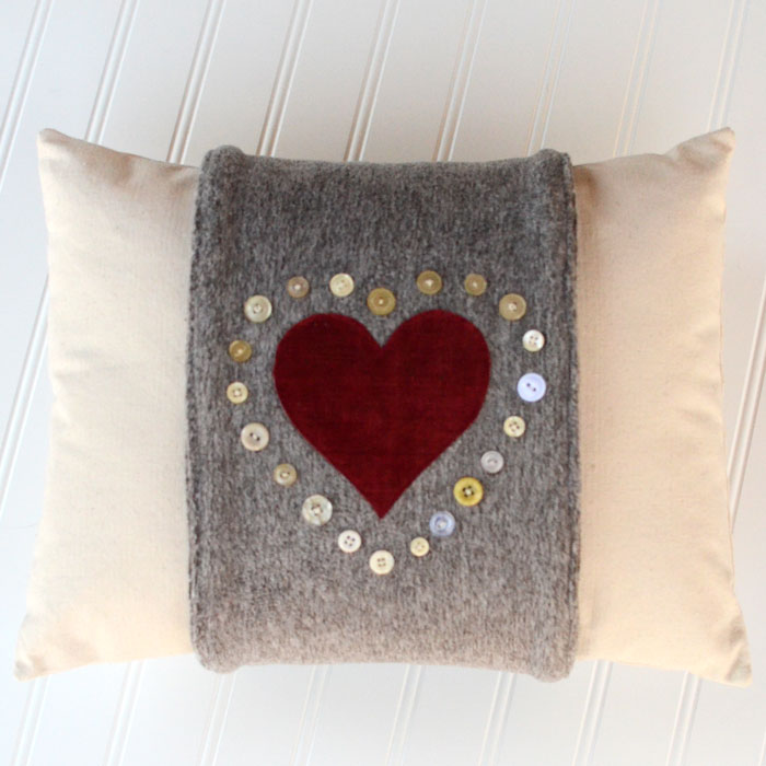 Button Heart Valentine Pillow Wrap – Sewing Tutorial