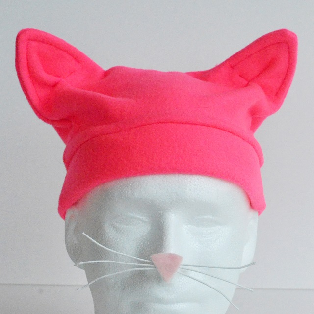 15 Minute Fleece Cat Hat - FREE PATTERN - Orange Bettie